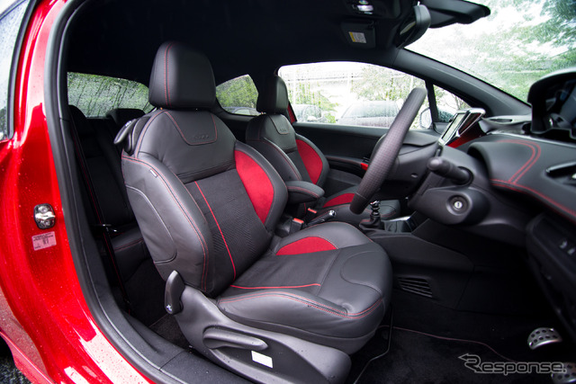 プジョー 208 GTi