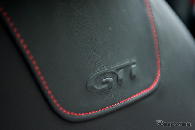 プジョー 208 GTi