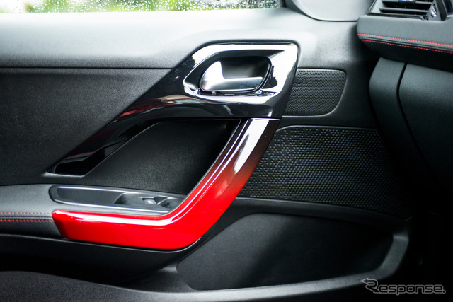 プジョー 208 GTi