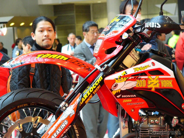 【東京モーターサイクルショー05】ホンダの定番、モンキー と XR …写真蔵