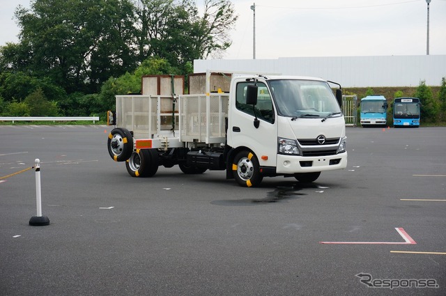 日野自動車 安全技術説明会