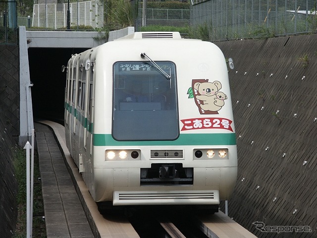 ユーカリが丘線では1982年の開業以来、1000形3両編成3本で運転されている。今では珍しい非冷房車となっている。