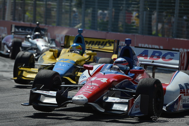 佐藤琢磨はマシントラブルでリタイアした(24位)。写真:IndyCar