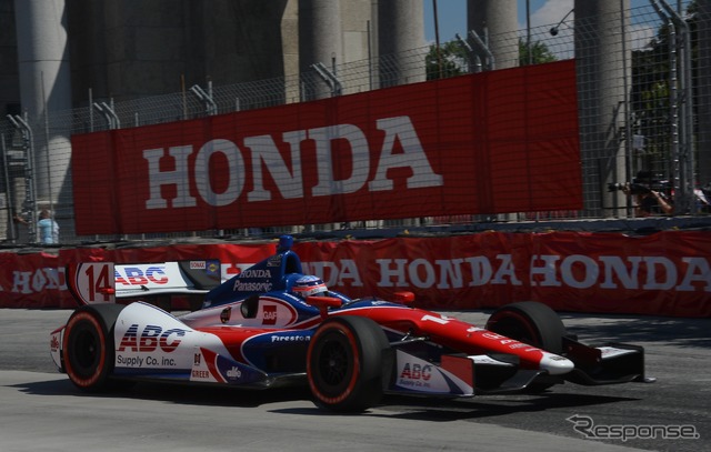 トップ10は確実な走りを見せた琢磨だったが、もらい事故の不運に遭遇。写真:IndyCar