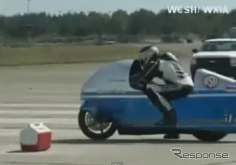 ビル・ワーナーのバイク事故(動画キャプチャ)
