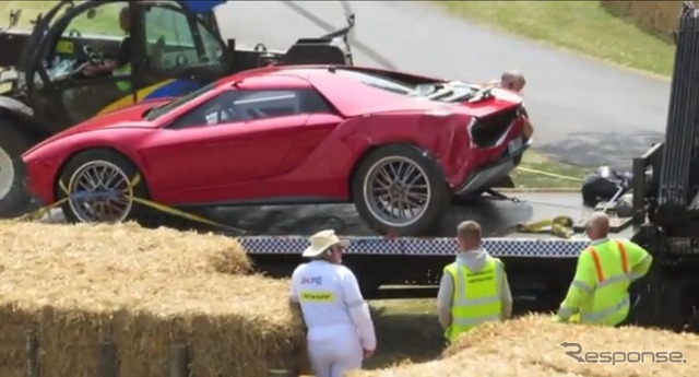 グッドウッドで事故を起こし、積車で移動するジウジアーロ パルクール