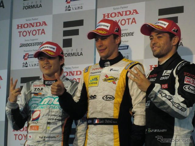 スーパーフォーミュラ予選トップ3会見（中央・ロイック・デュバル）