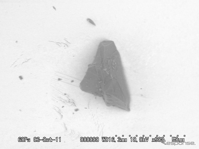 公開微粒子の電子顕微鏡写真(大きさ:0.049mm)