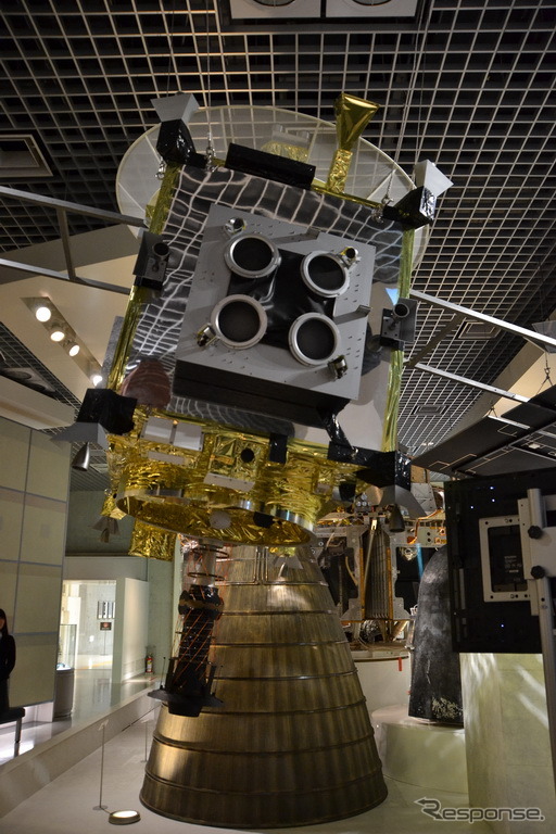 国立科学博物館「はやぶさ」が採取した小惑星イトカワの微粒子を展示 光学顕微鏡で実物を拡大表示