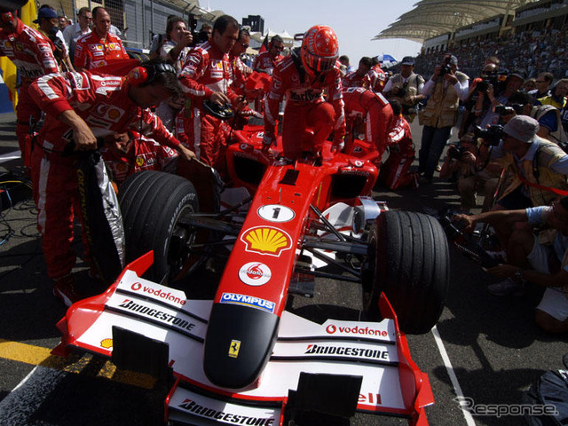 F1、ローマ法王を追悼