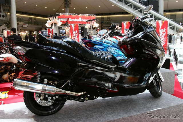 【東京モーターサイクルショー05】大本命、ホンダ フォルツァ カスタムの写真蔵