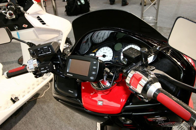 【東京モーターサイクルショー05】大本命、ホンダ フォルツァ カスタムの写真蔵