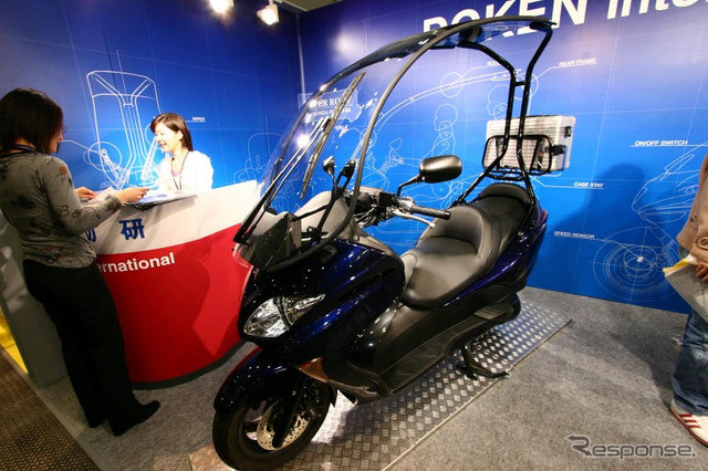 【東京モーターサイクルショー05】大本命、ホンダ フォルツァ カスタムの写真蔵
