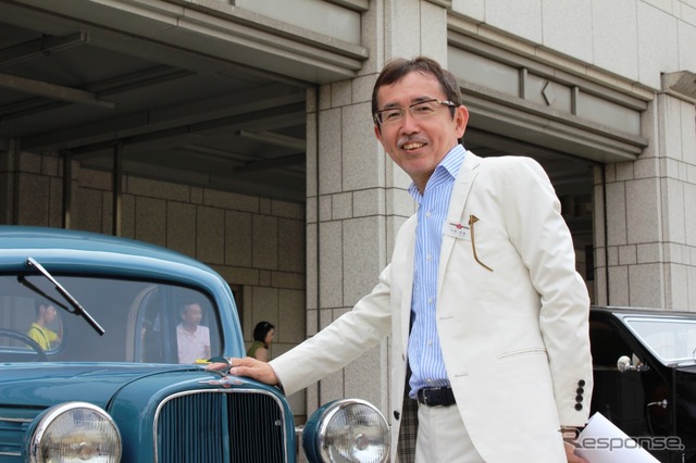 ダットサン16クーペと日産自動社(左だけ)