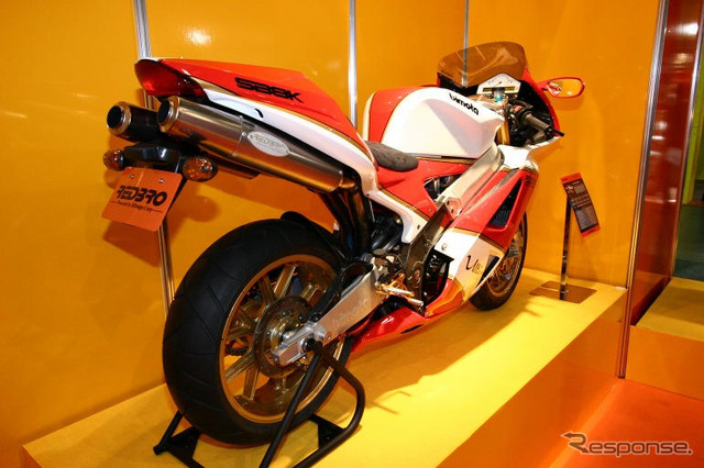 【東京モーターサイクルショー05】イタリアントリコロール…ビモータ写真蔵