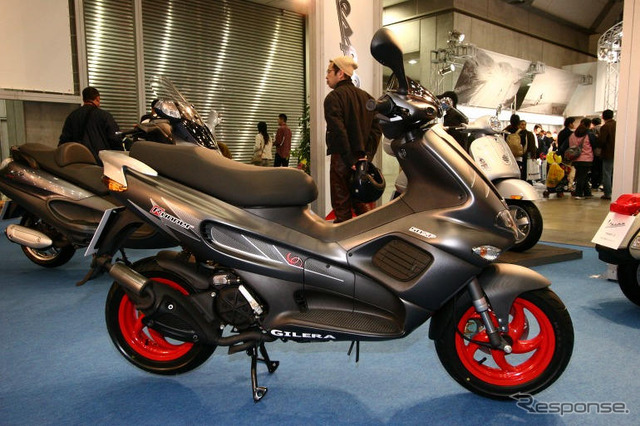 【東京モーターサイクルショー05】ラテンロケット…ピアジオ・ジレラ写真蔵
