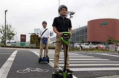 トヨタ・パーソナル移動支援ロボット・Winglet(ウィングレット)