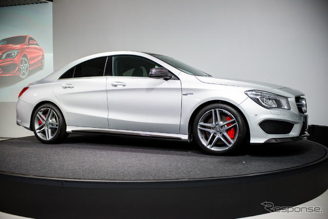 メルセデス・ベンツ CLA A 45 AMG 4MATIC