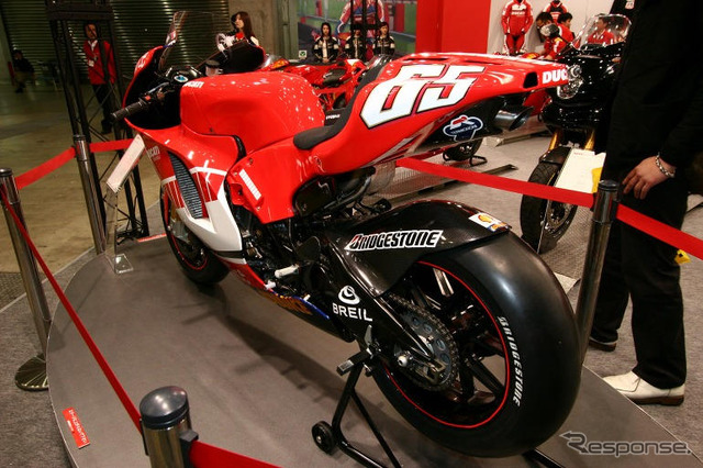 【東京モーターサイクルショー05】ドゥカティ 写真蔵…イタリアンレッド