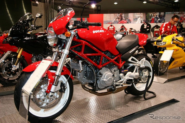 【東京モーターサイクルショー05】ドゥカティ 写真蔵…イタリアンレッド
