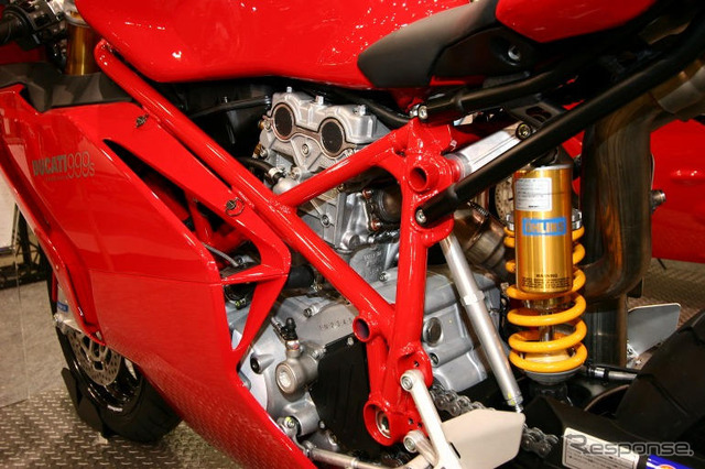 【東京モーターサイクルショー05】ドゥカティ 写真蔵…イタリアンレッド