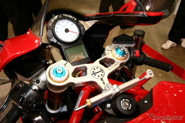 【東京モーターサイクルショー05】ドゥカティ 写真蔵…イタリアンレッド