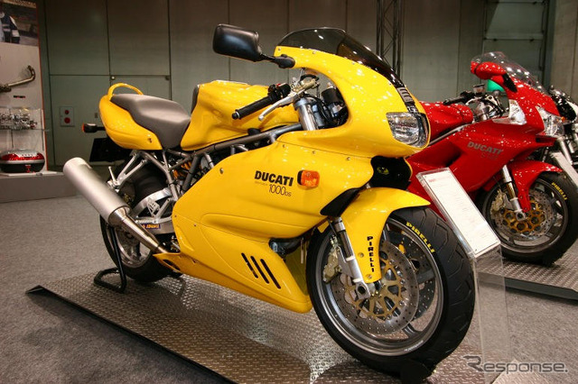 【東京モーターサイクルショー05】ドゥカティ 写真蔵…イタリアンレッド