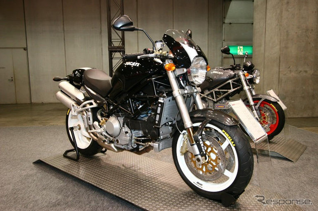 【東京モーターサイクルショー05】ドゥカティ 写真蔵…イタリアンレッド