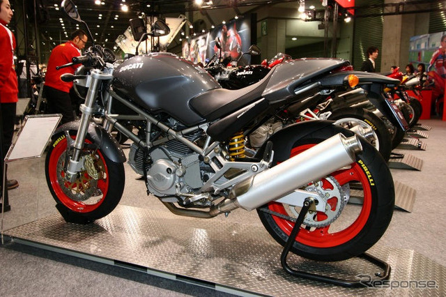 【東京モーターサイクルショー05】ドゥカティ 写真蔵…イタリアンレッド
