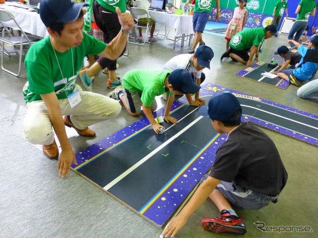 キッズエンジニア2013 アイシンブース