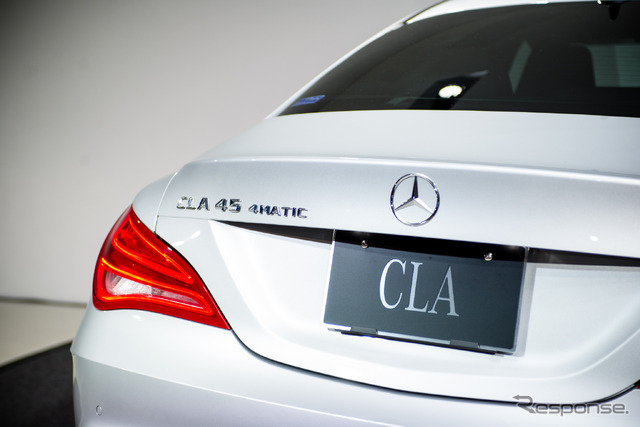 メルセデス・ベンツ CLA A 45 AMG 4MATIC