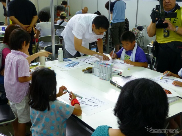 キッズエンジニア2013 自動車技術会デザイン部門委員会ブース