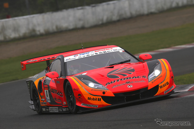 上位の混乱を尻目に逆転優勝を果たした#8 ARTA HSV-010。写真:Honda