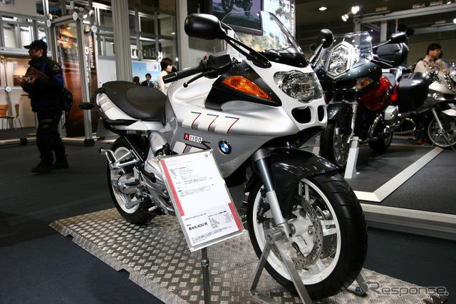 【東京モーターサイクルショー05】写真蔵…大きくなるBMWブース