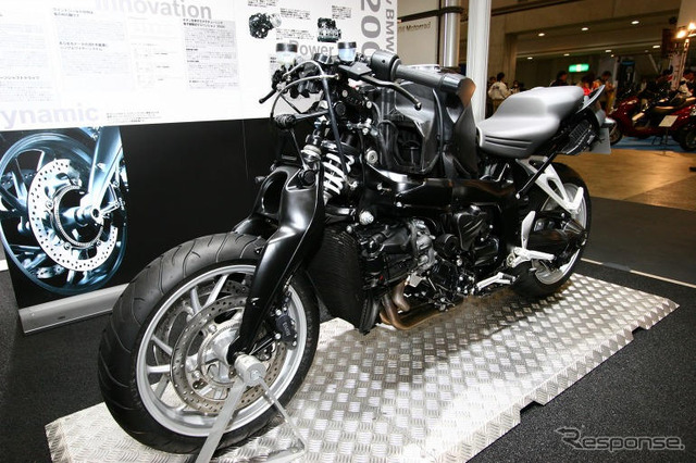 【東京モーターサイクルショー05】写真蔵…大きくなるBMWブース