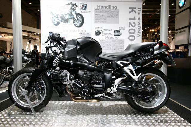 【東京モーターサイクルショー05】写真蔵…大きくなるBMWブース