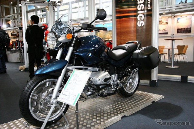 【東京モーターサイクルショー05】写真蔵…大きくなるBMWブース