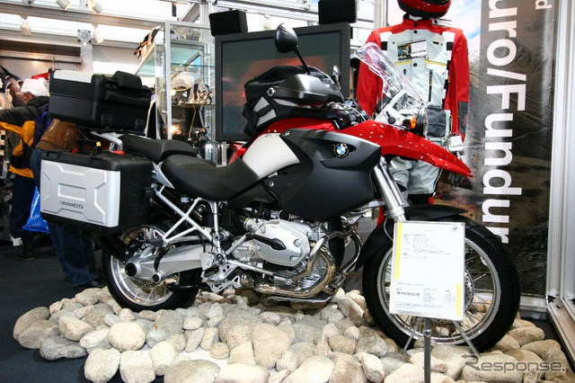 【東京モーターサイクルショー05】写真蔵…大きくなるBMWブース