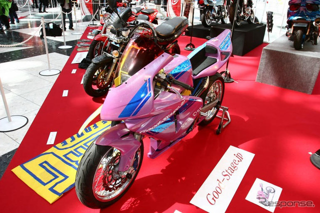 【東京モーターサイクルショー05】写真蔵…バイク以外にもいろいろ