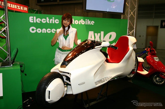 【東京モーターサイクルショー05】写真蔵…バイク以外にもいろいろ