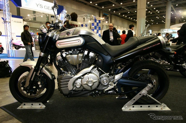 【東京モーターサイクルショー05】ジャパニーズVツイン、ヤマハ MT-01 写真蔵