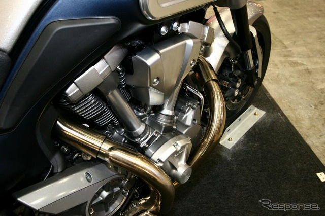 【東京モーターサイクルショー05】ジャパニーズVツイン、ヤマハ MT-01 写真蔵