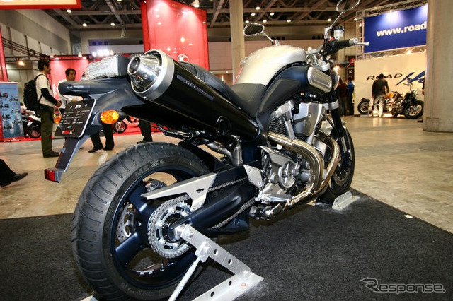 【東京モーターサイクルショー05】ジャパニーズVツイン、ヤマハ MT-01 写真蔵