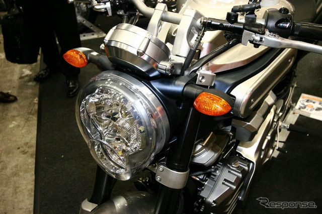 【東京モーターサイクルショー05】ジャパニーズVツイン、ヤマハ MT-01 写真蔵