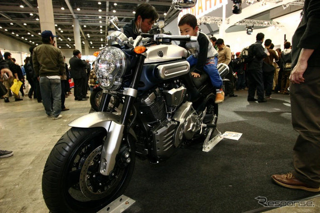 【東京モーターサイクルショー05】ジャパニーズVツイン、ヤマハ MT-01 写真蔵