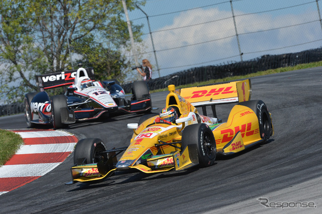 ハンターレイ(手前)とパワー(後方)は、結果的に作戦負け。写真:IndyCar