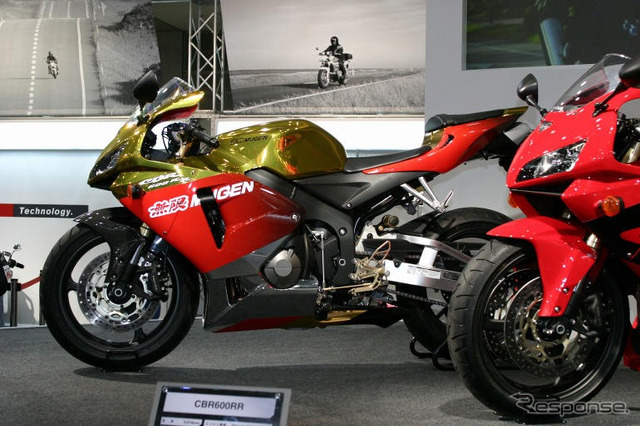 【東京モーターサイクルショー05】ホンダブース写真蔵
