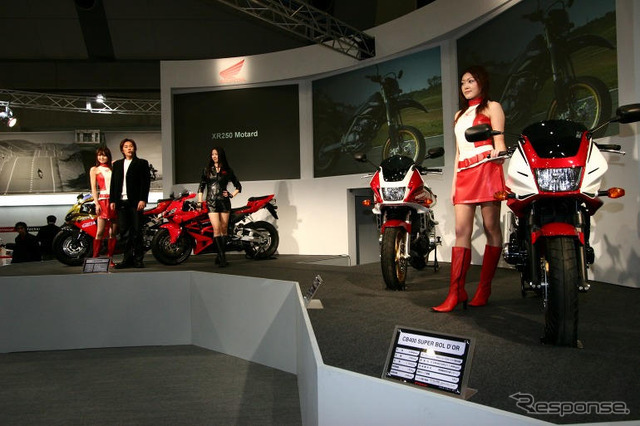 【東京モーターサイクルショー05】ホンダブース写真蔵
