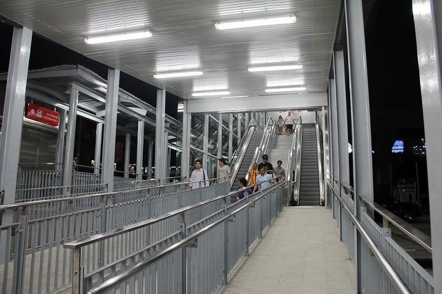 エアポートリンク・マカサン駅―地下鉄ペチャブリ駅間の高架連絡通路開通