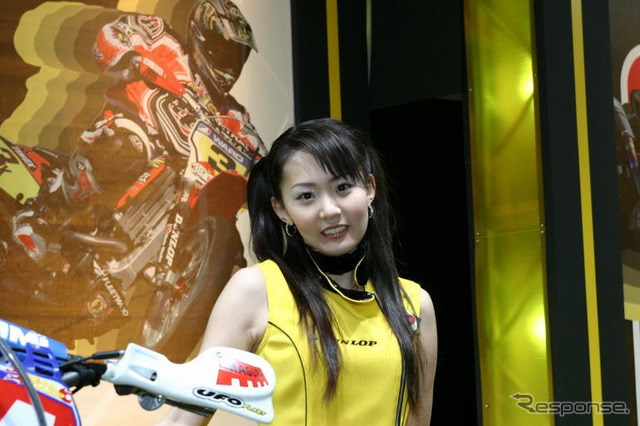 【東京モーターサイクルショー05】もういっちょ! コンパニオン写真蔵